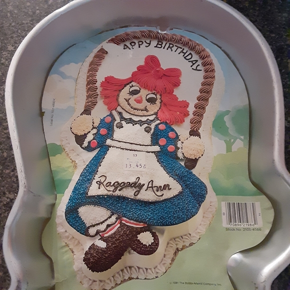 Vintage 1981 Wilton Raggedy Ann Cake Pan - Picture 4 of 15